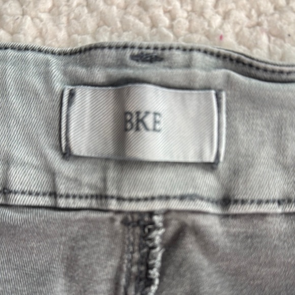 BKE Women's Gray Cargo Shorts - Picture 2 of 5